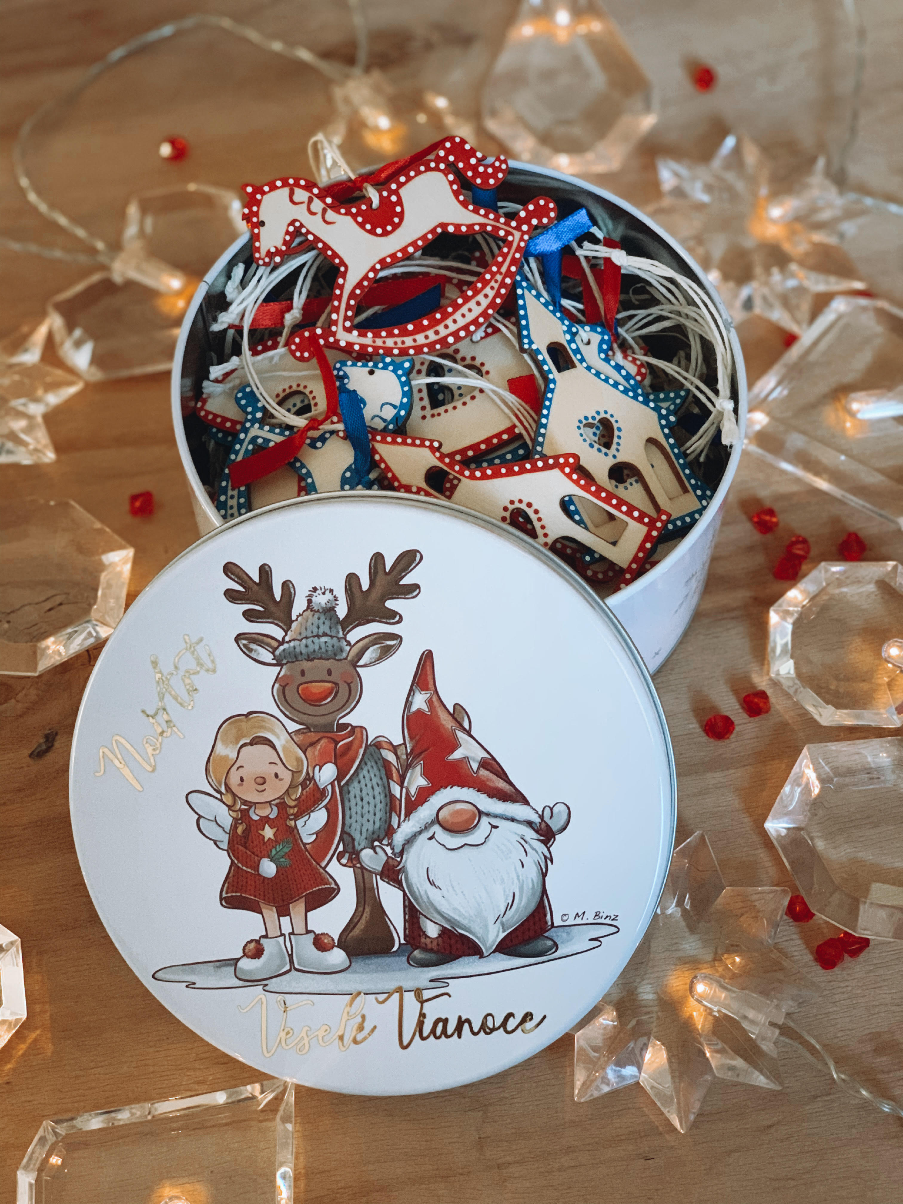 Drevené vianočné ozdoby - Slovensko, červeno-modrá folklórna kolekcia 2