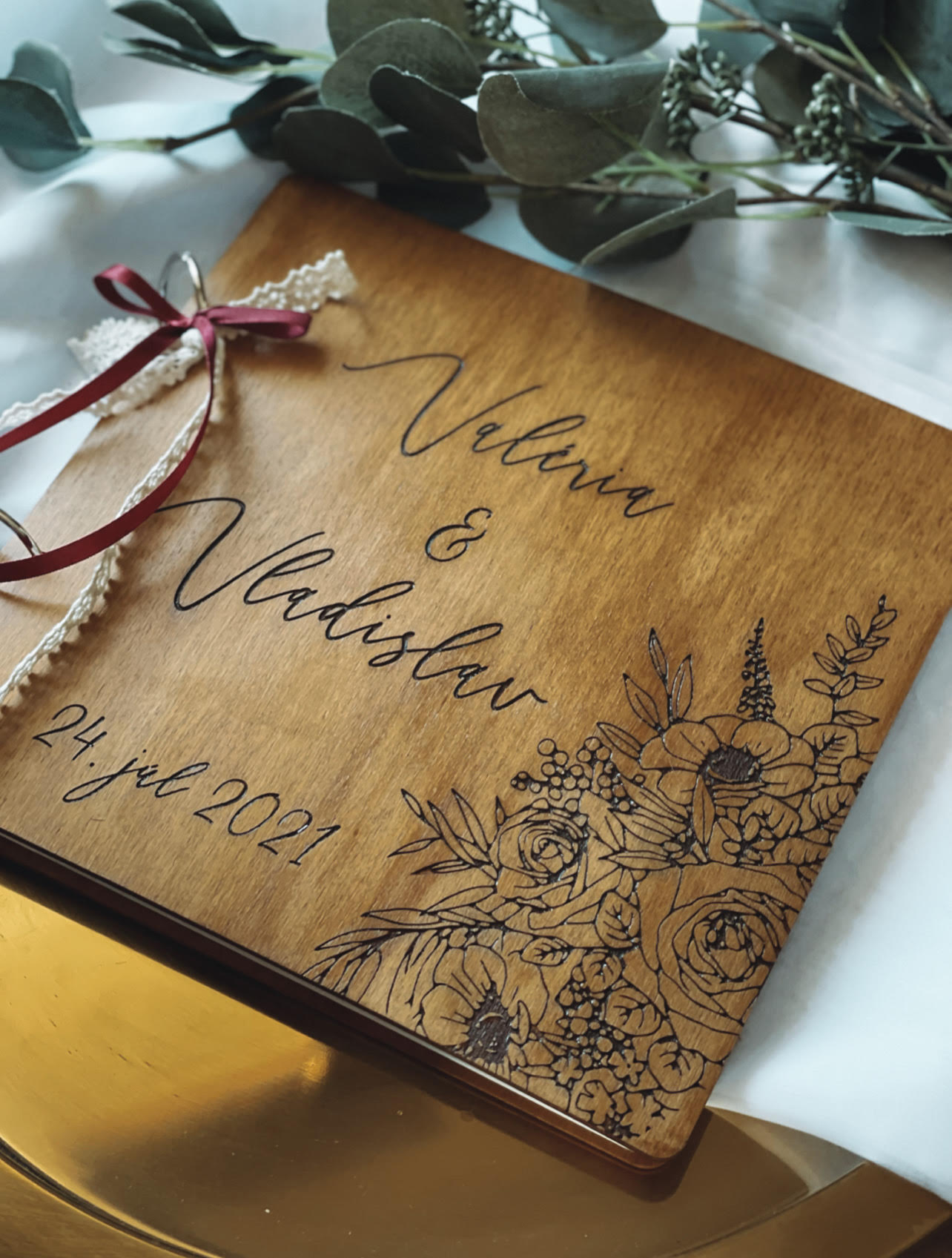 Svadobná kniha hostí, drevený fotoalbum - kvety